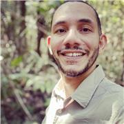 Professor de geografia com experiência em diversos níveis